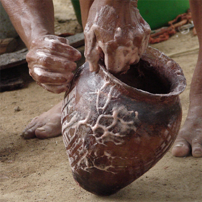 Fabrication artisanale de poterie © N Despingres