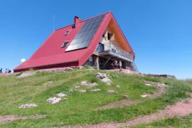 Après un an et demi de travaux de rénovation, le refuge d’Arlet, propriété du Parc national des Pyrénées, réouvre ses portes