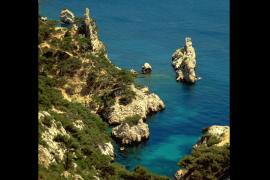 la-calanque-de-sugiton_imagelarge.jpg