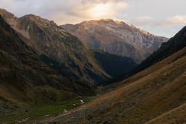 pnp_-_laurent_nedelec_-_plateau_de_labassa_-_dernier_plan_pic_du_gabizos_culmine_2639m.jpg