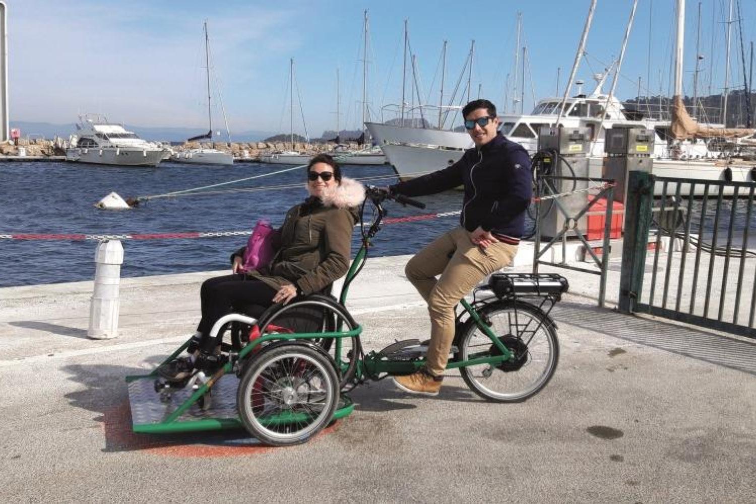 Tricycle à Porquerolles © DR Parc national de Port-Cros