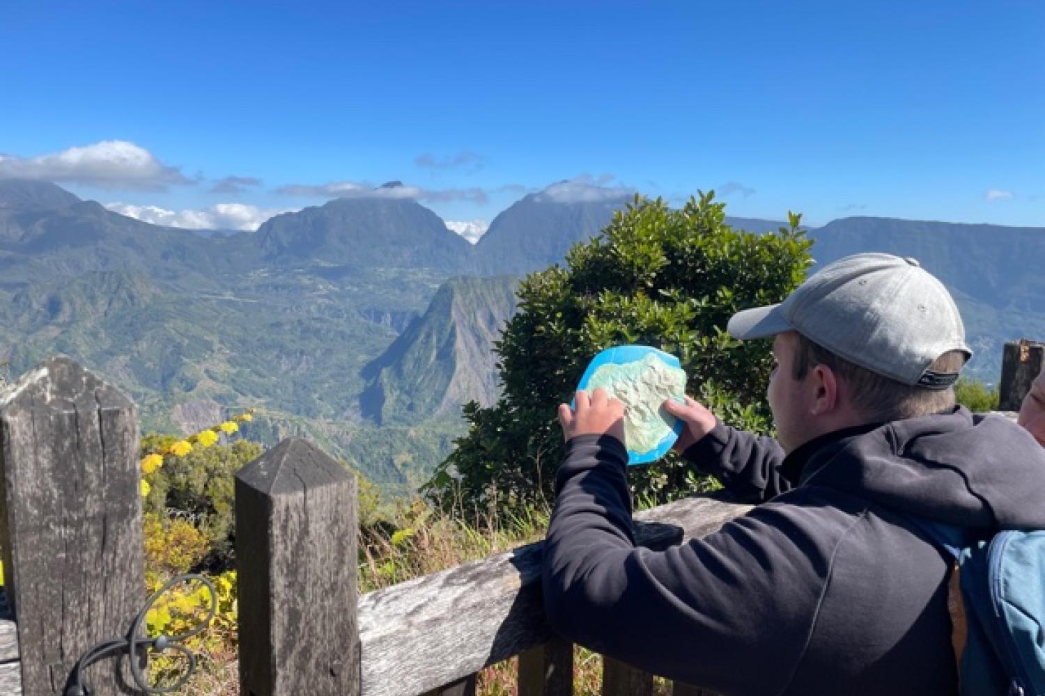 Sortie adaptée pour malvoyants et non voyants aux Hautes de Mont Vert © Esprit randonnée