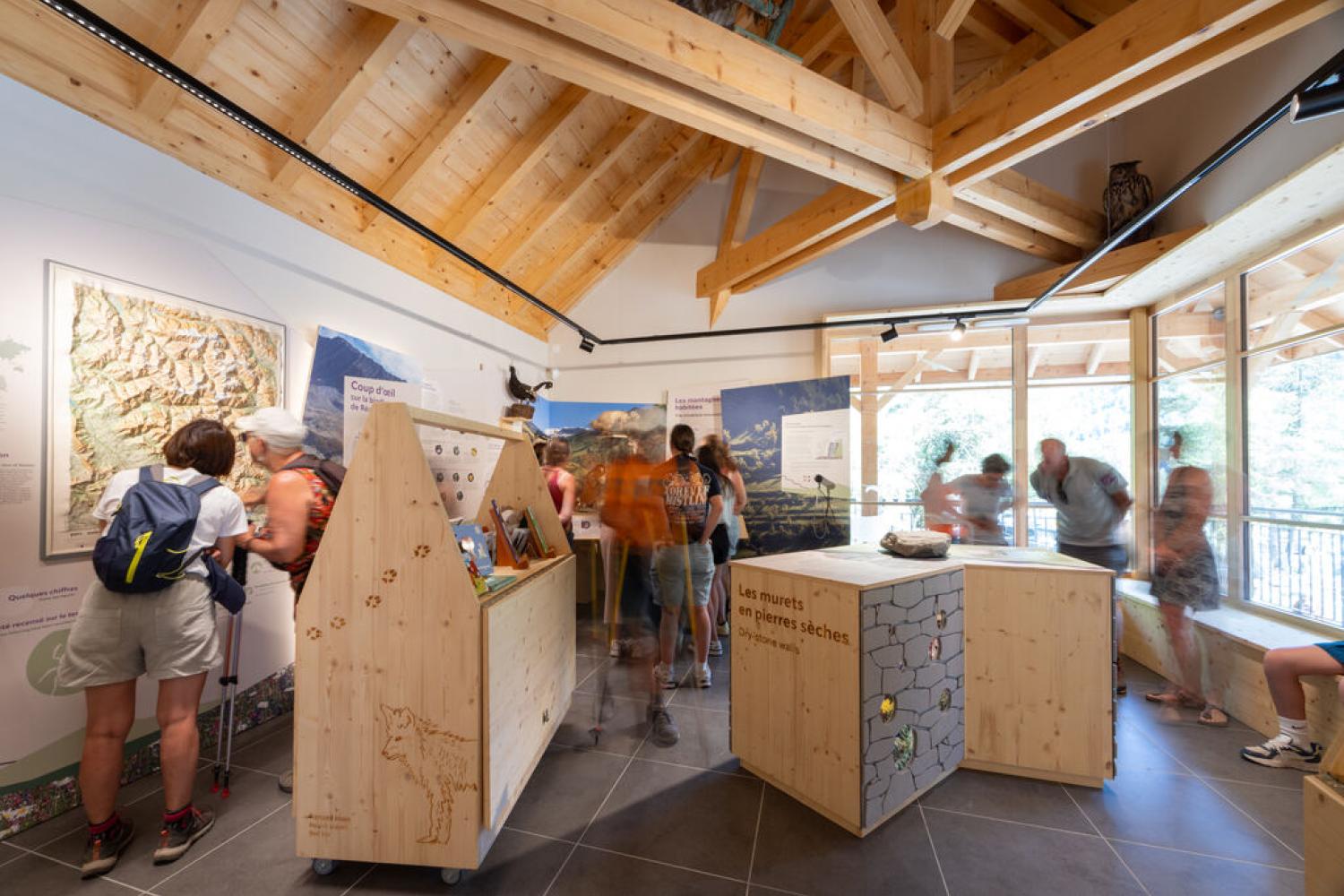Scénographie de la base nature de l'Iscle © Olivier Sabatier - Parc national des Ecrins