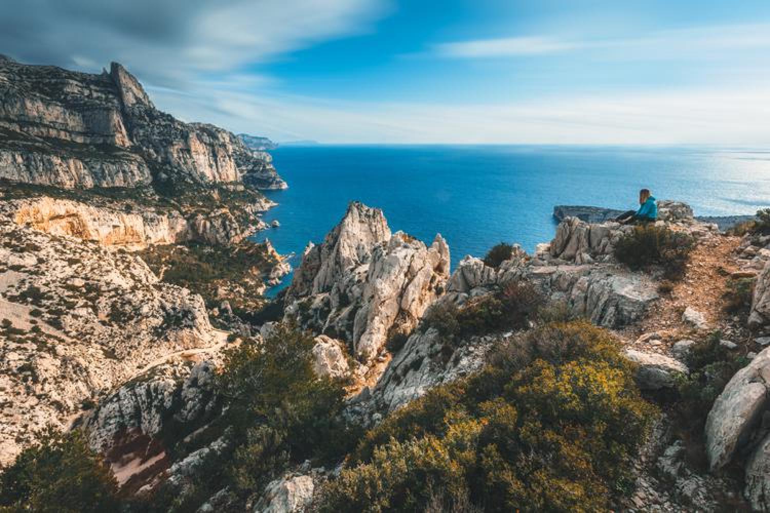 750500randonneuse_belvedere_sugiton_calanques_maxime_berenger.jpg