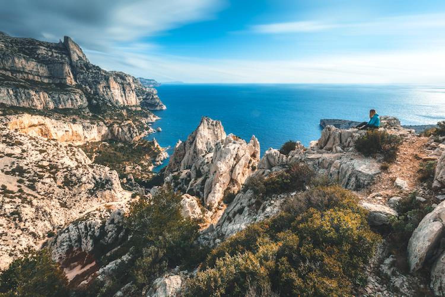 bd_pncal_belvedere_de_sugiton_c_maxime_berenger_-_parc_national_des_calanques.jpg