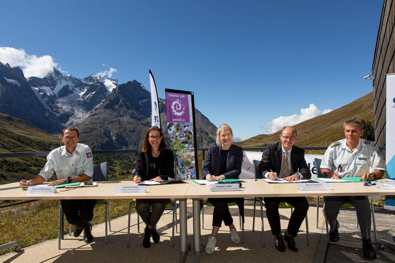 berangere_abba_madame_la_prefete_des_hautes-alpes_parquet_de_gap_pierre_commeville_et_ofb_c_thierry_maillet_parc_national_des_ecrins.jpg