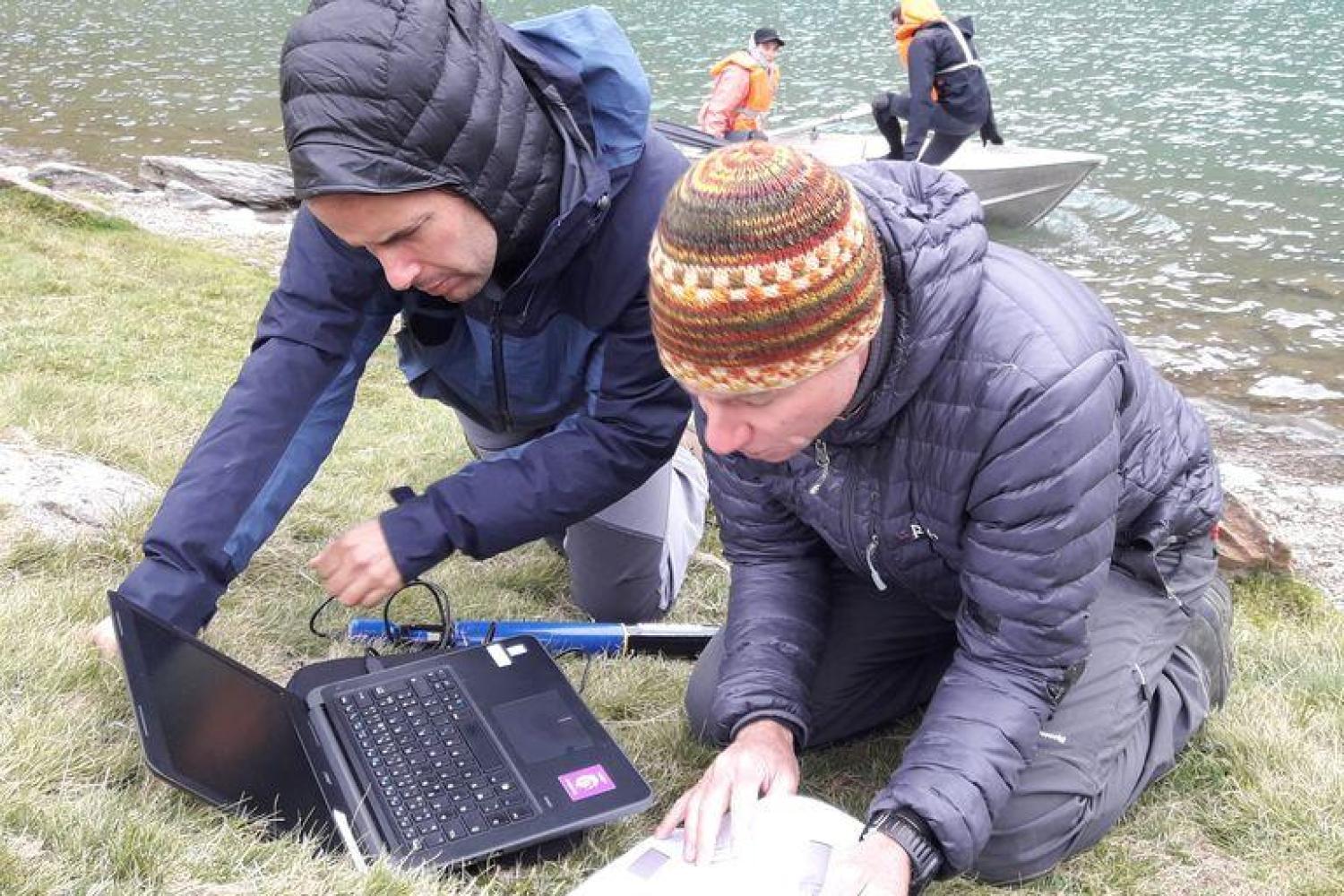 suivi_scientifique_au_lac_de_la_muzelle_c_dr_parc_national_des_ecrins.jpg