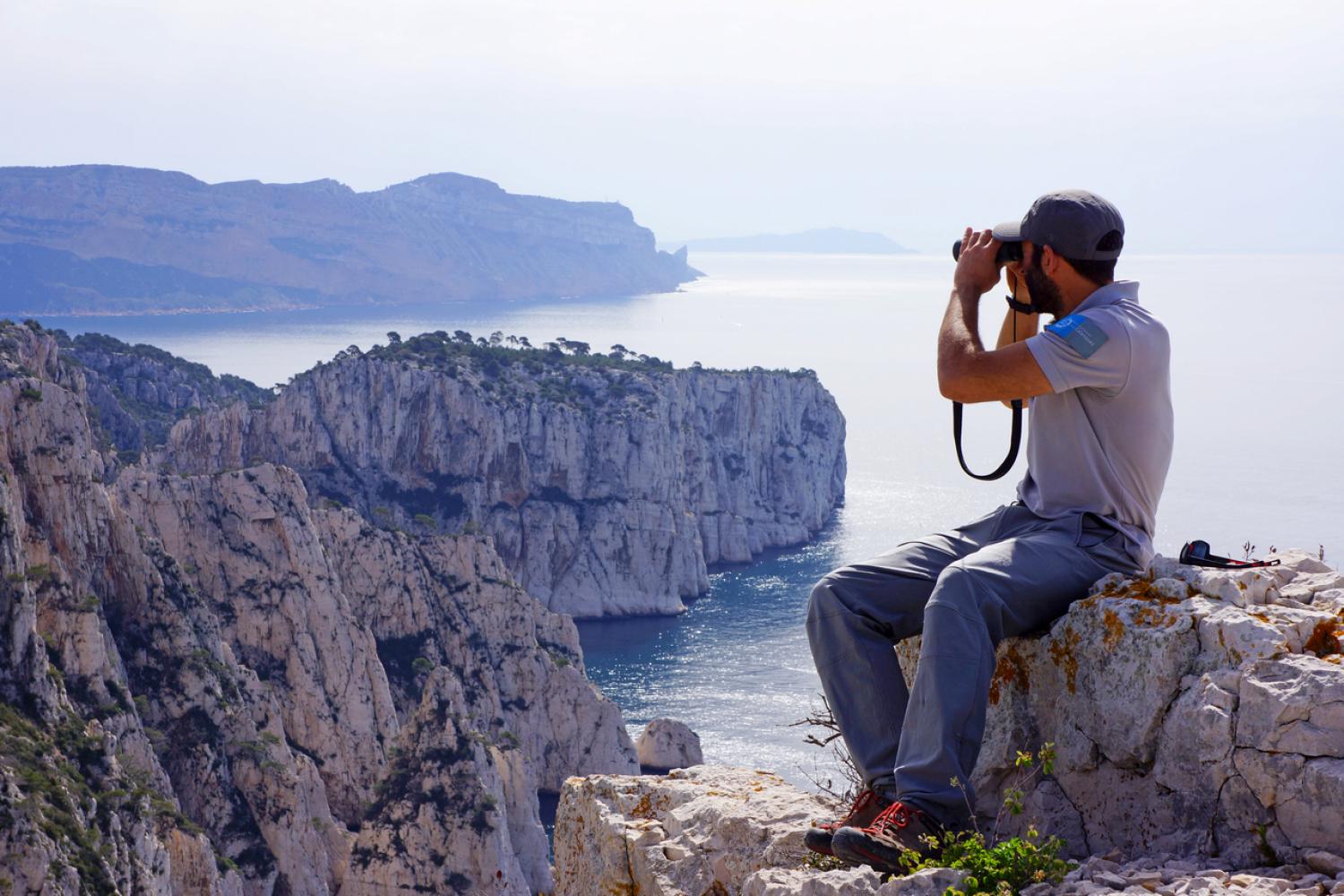 surveillance_calanques_celine_bellanger_pncal.jpg